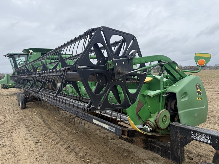 john-deere-635f-image-2