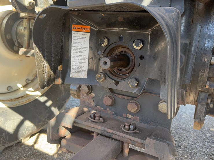 2007-new-holland-tv145-image-11