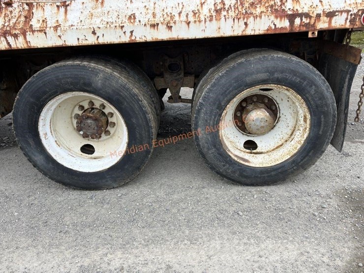 1984-international-s2500-image-18