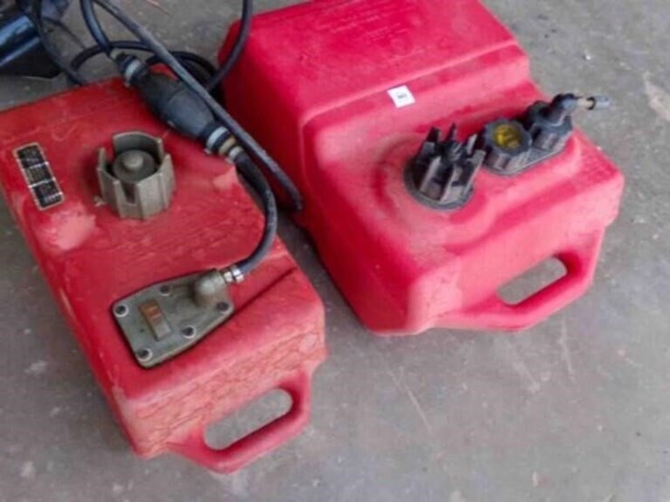 2--boat-gas-containers-image-1