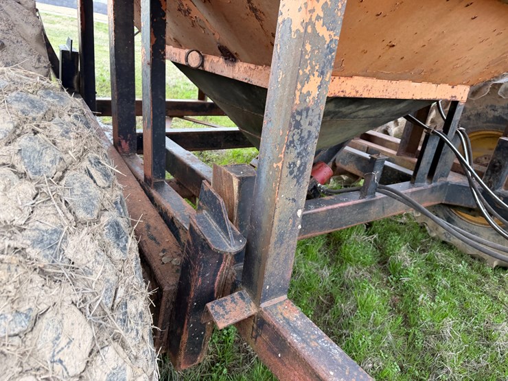 #41024-•-dennis-grain-cart-image-33