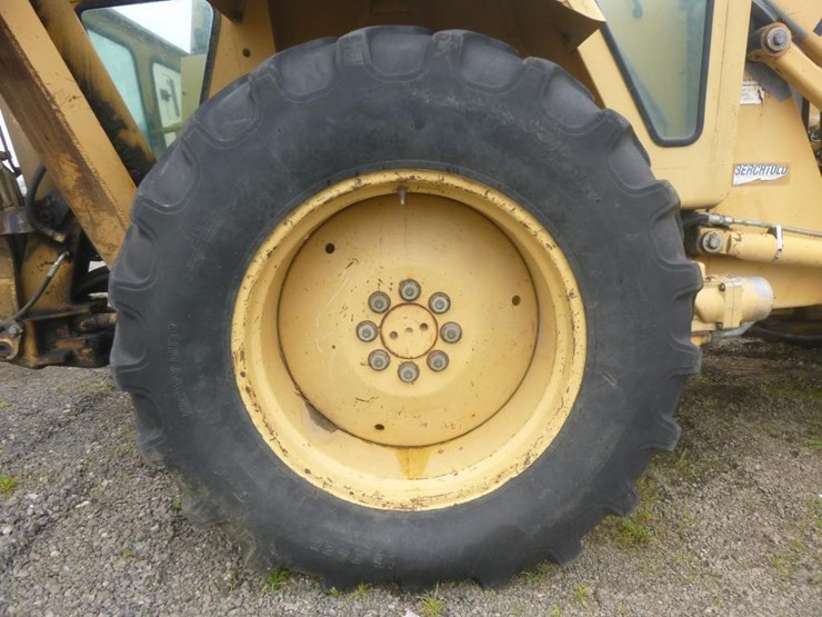 1986-ford-655a-image-21