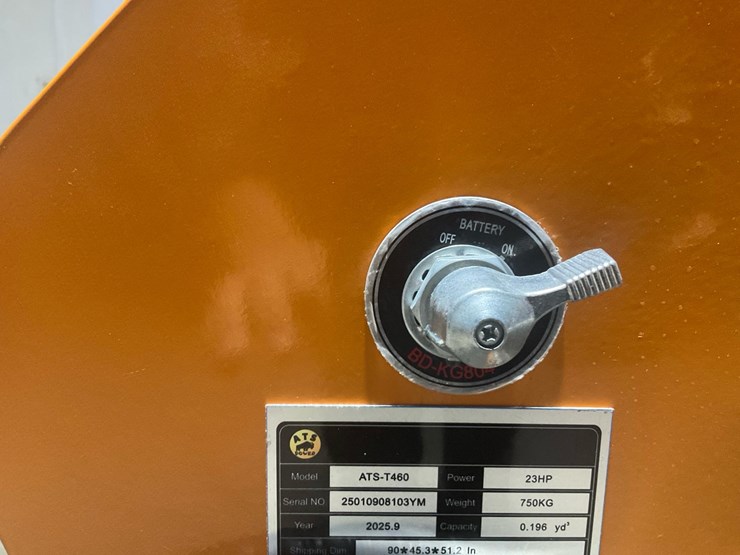 #1000-•-new-land-hero-ldh-t460-mini-track-skid-steer-loader-image-17