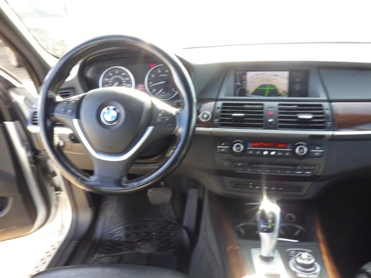 2011-bmw-x5-image-9