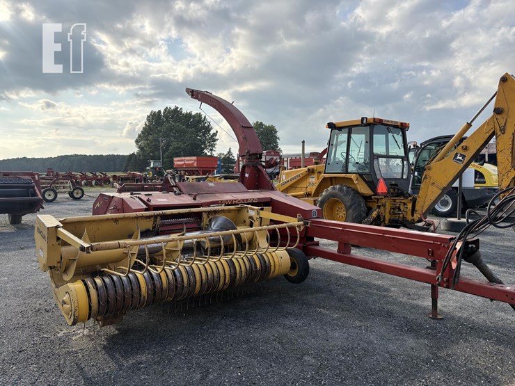 new-holland-900-image-1