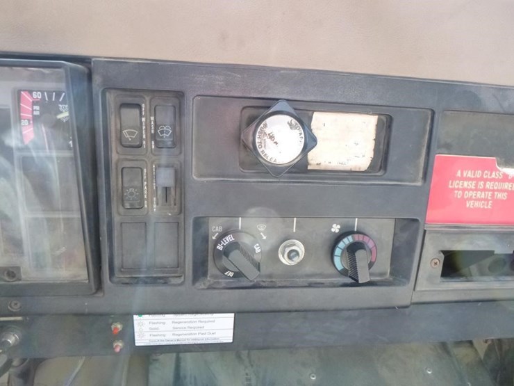 1993-international-4700-image-11