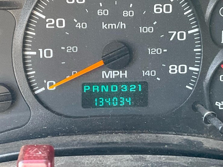 2004-gmc-topkick-image-90