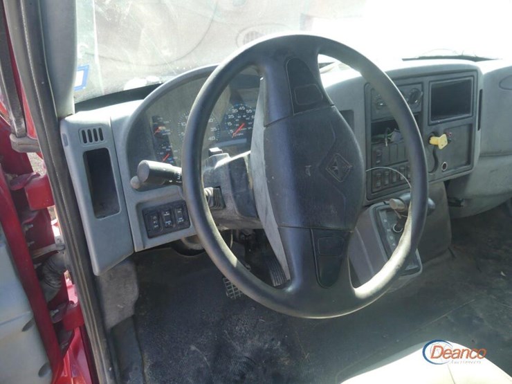 2006-international-durastar-4300-image-13