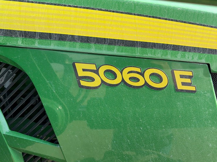 2023-john-deere-5060e-image-19