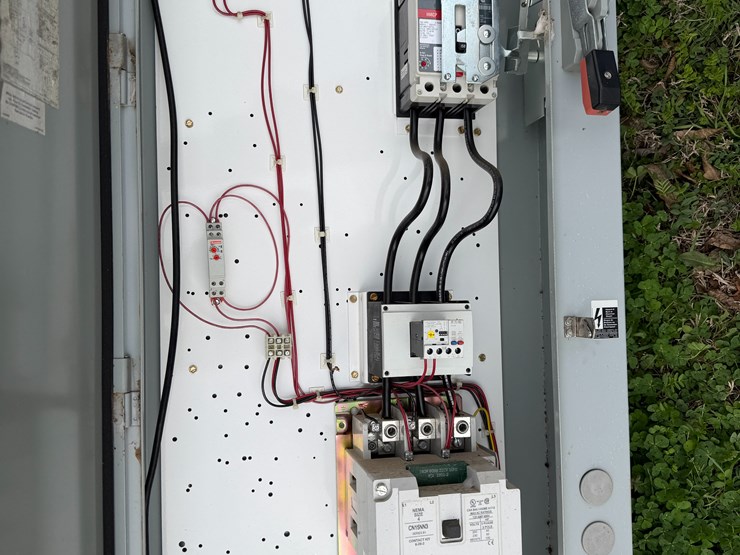#41001-•-nema-3-phase-electric-motor-w/pole-,-meter-loop-&-breaker-panel-image-10