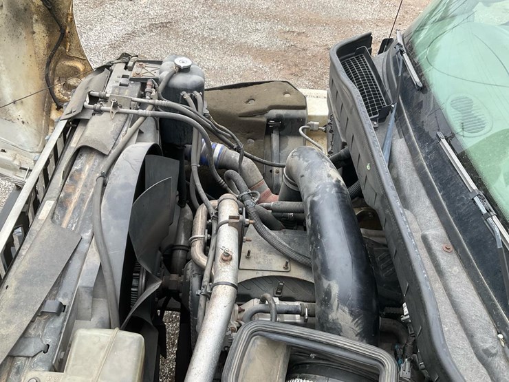 2014-international-7300-image-119