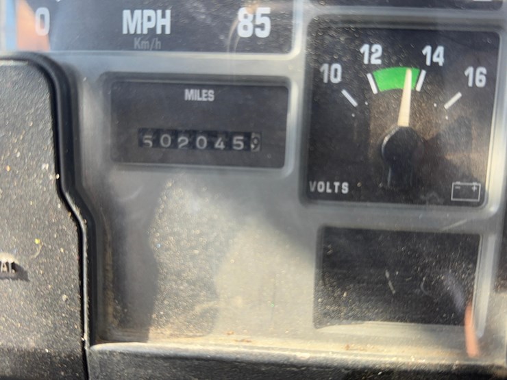 1995-international-8100-image-29