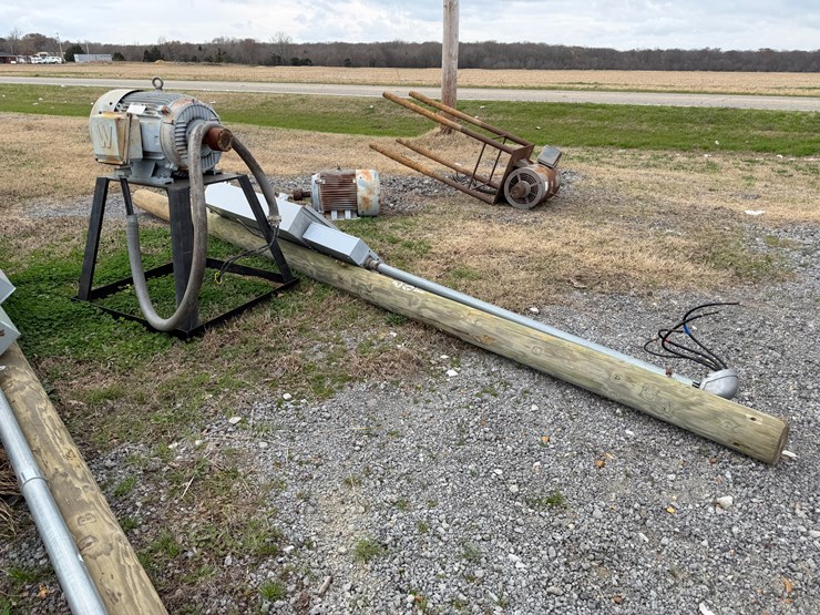 #41002-•-worldwide-3-phase-electric-motor-w/pole,-meter-loop,-and-breaker-box-image-2