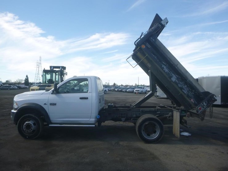 2012-dodge-ram-5500-image-7