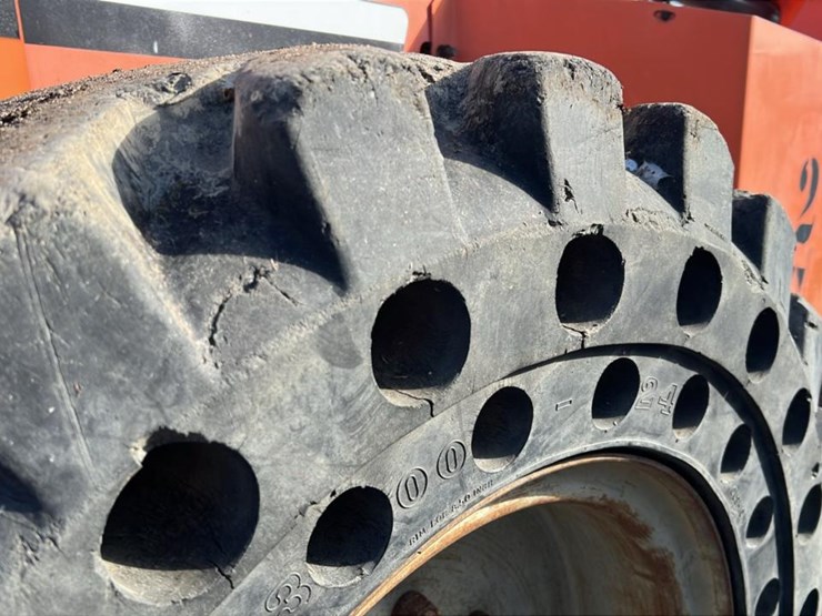 #1200-•-2011-jlg-6042-telehandler-image-61