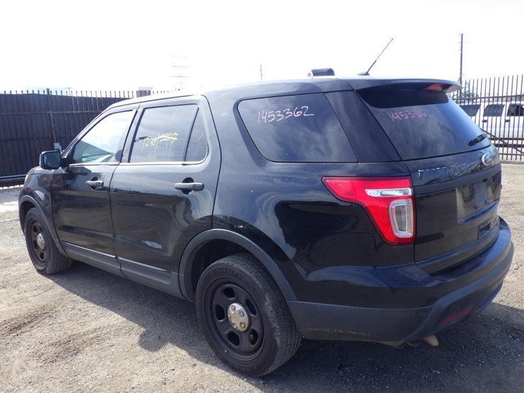 2015-ford-explorer-image-4