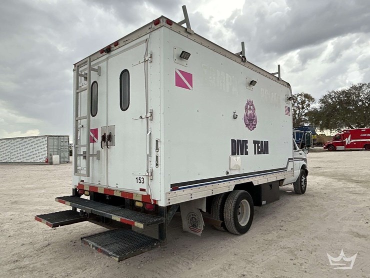 2001-ford-e450-image-3