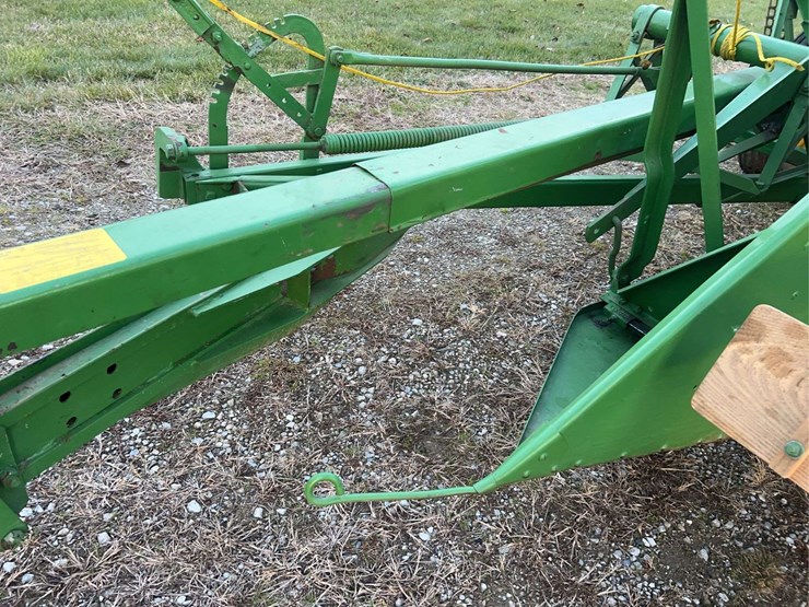 john-deere-no.-12a-pull-type-combine-image-75