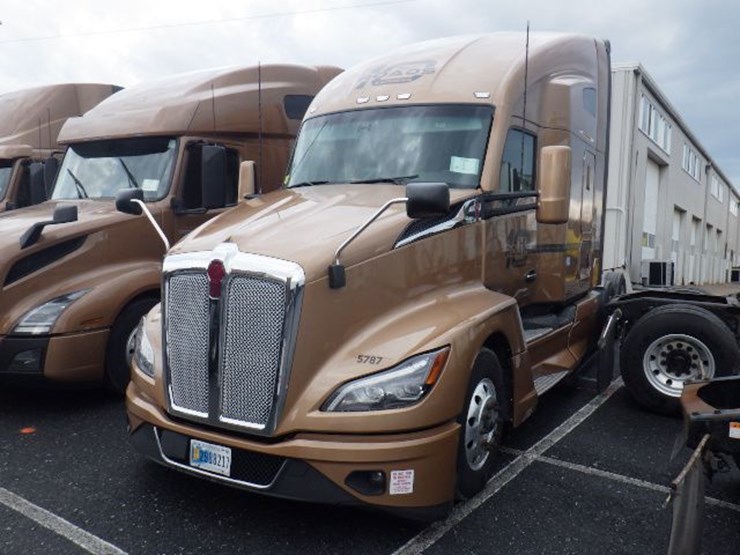2024-kenworth-t680-image-1