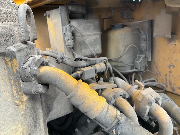 #1400-•-komatsu-wheel-loader-image-138