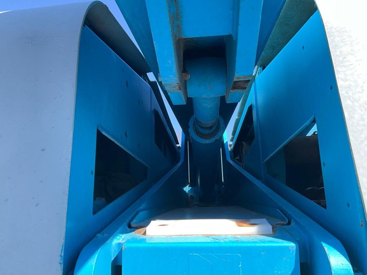 2005-genie-s45-image-25