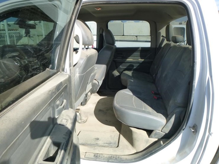 2014-dodge-1500-image-8