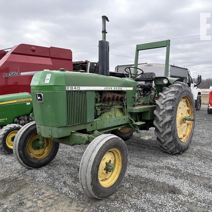 JOHN DEERE 2840