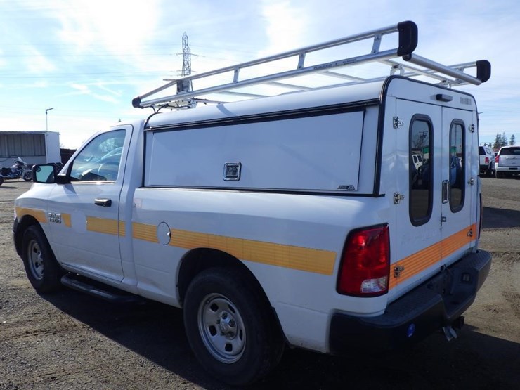 2015-dodge-1500-image-4