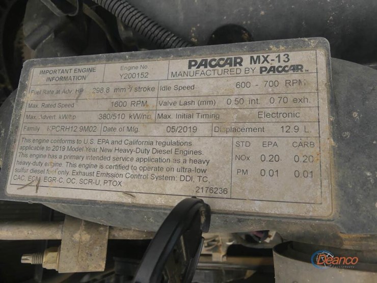 2020-peterbilt-389-image-10