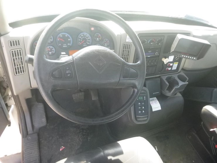 2013-international-7600-image-24