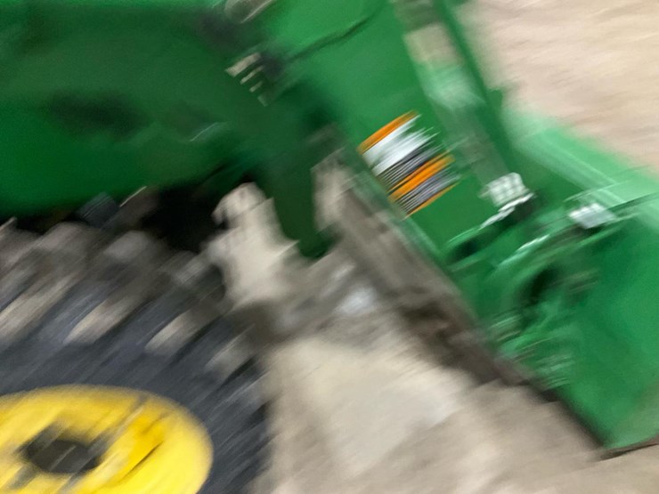 2010-john-deere-3520-image-48