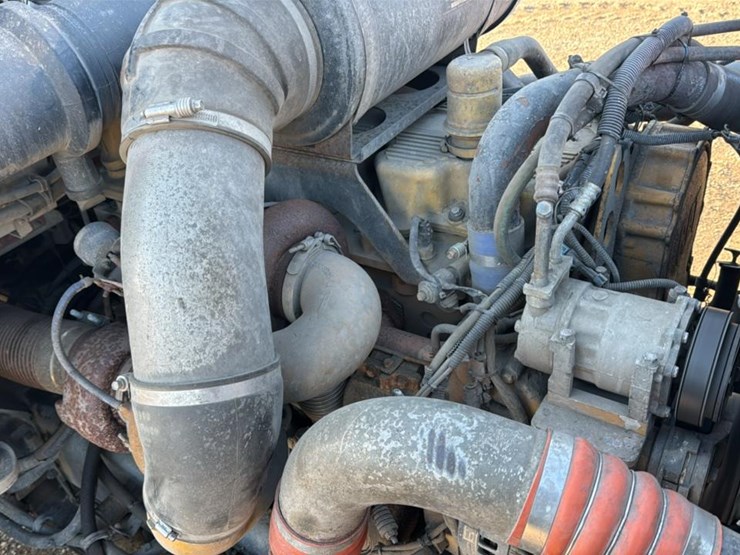 2005-kenworth-t800-image-46