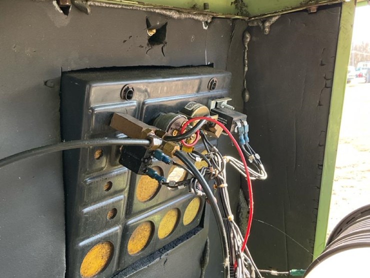 1999-john-deere-205-image-36