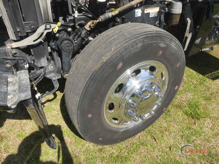 2022-peterbilt-389-image-13