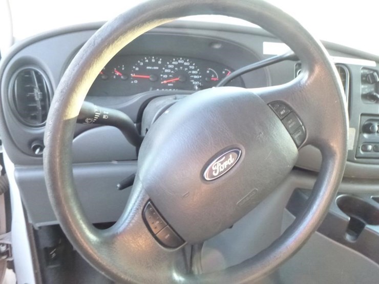 2008-ford-e350-image-9