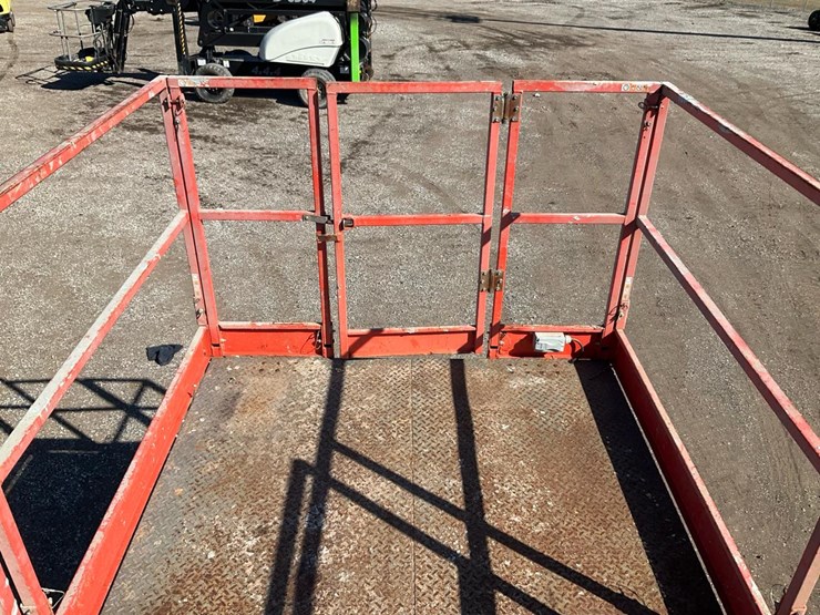 2015-skyjack-sj7135rt-image-63