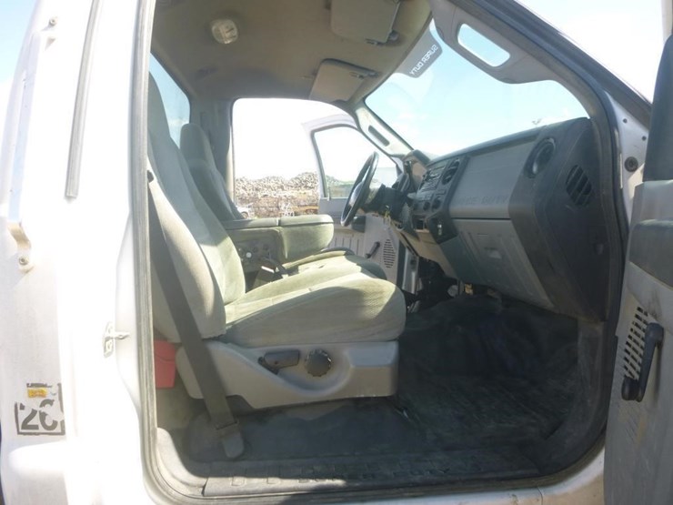 2015-ford-f650-image-10