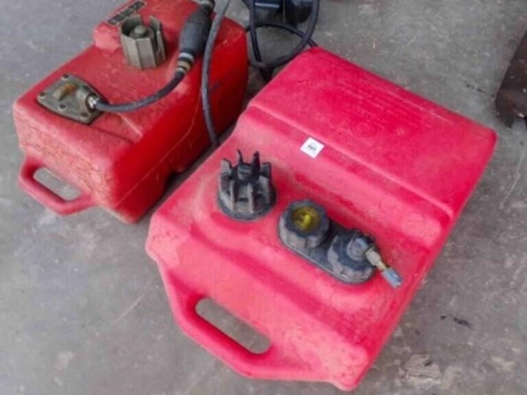 2--boat-gas-containers-image-2