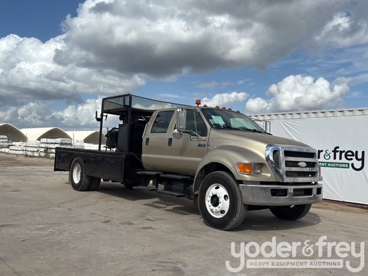 2009-ford-750-image-7