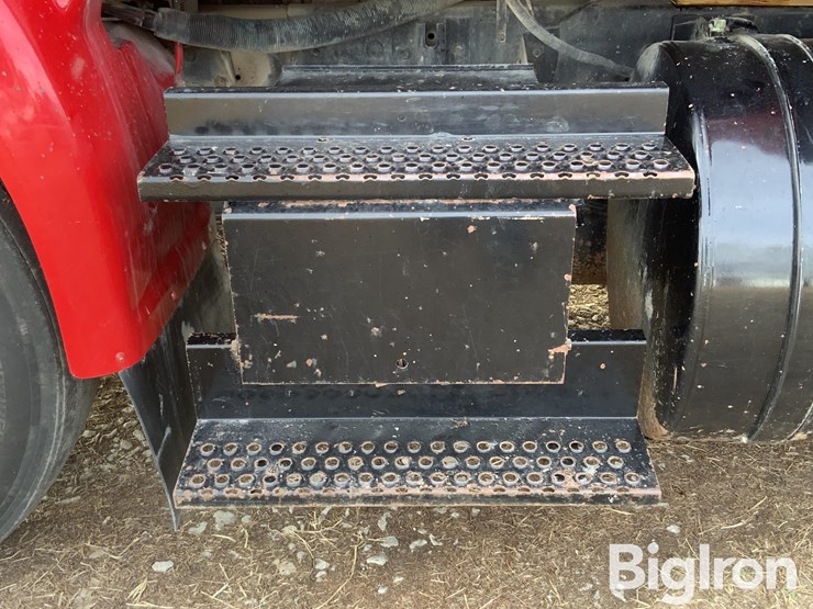 1993-international-8100-image-19