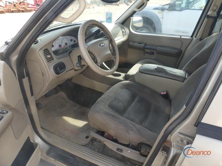 2005-ford-explorer-image-7