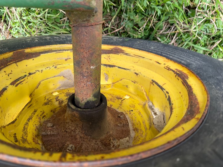 john-deere-630-image-7