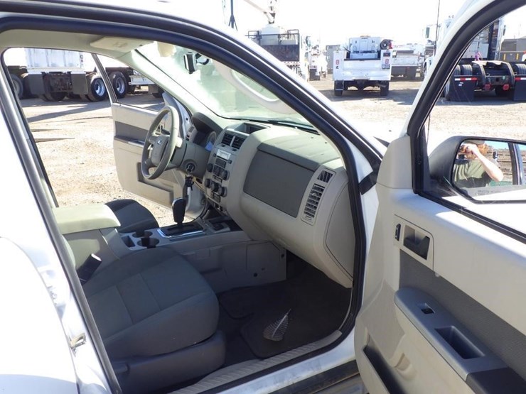 2009-ford-escape-image-6