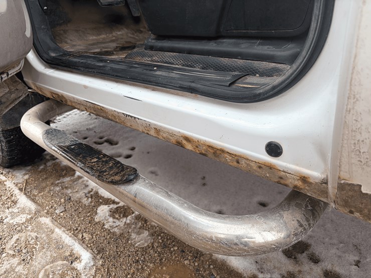 2013-chevrolet-silverado-2500hd-image-19