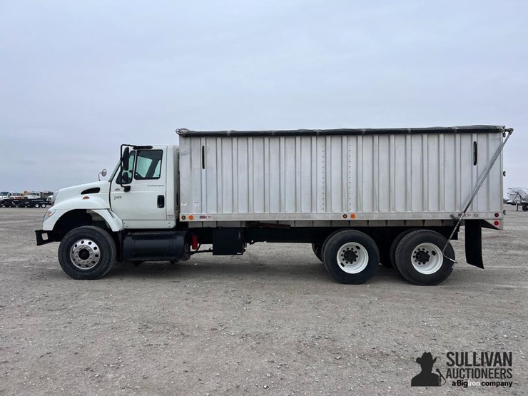 2006-international-7600-image-8