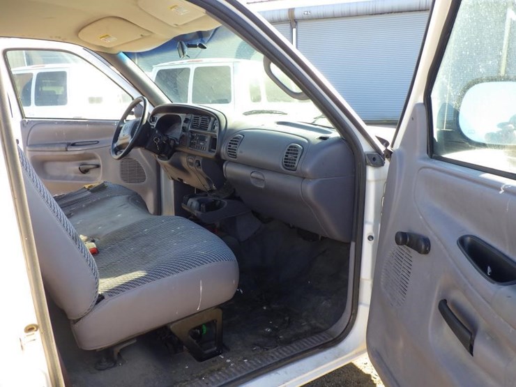 2001-dodge-ram-3500-image-7