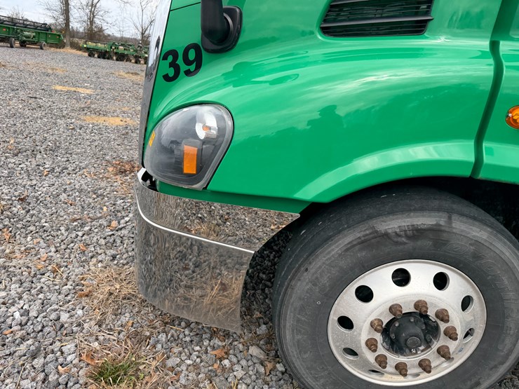 #40990-•-2019-freightliner-cascadia-s/a-daycab-truck-tractor-vin:-3akjgbdv5ksks6034-image-34