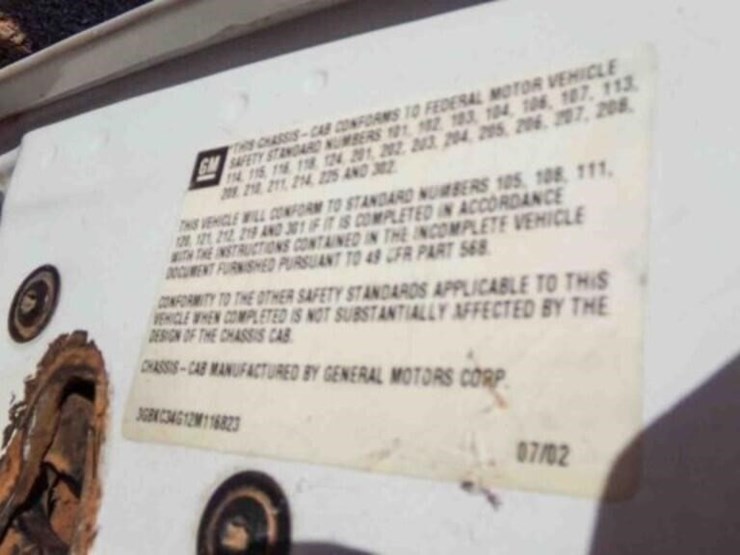 2002-chevrolet-3500-image-19