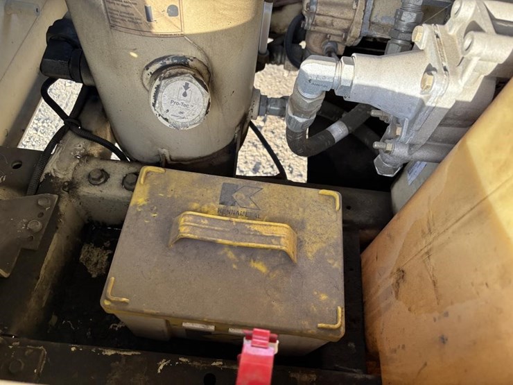 2008-ingersoll-rand-p185-image-28