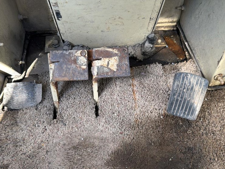 john-deere-4039-image-34